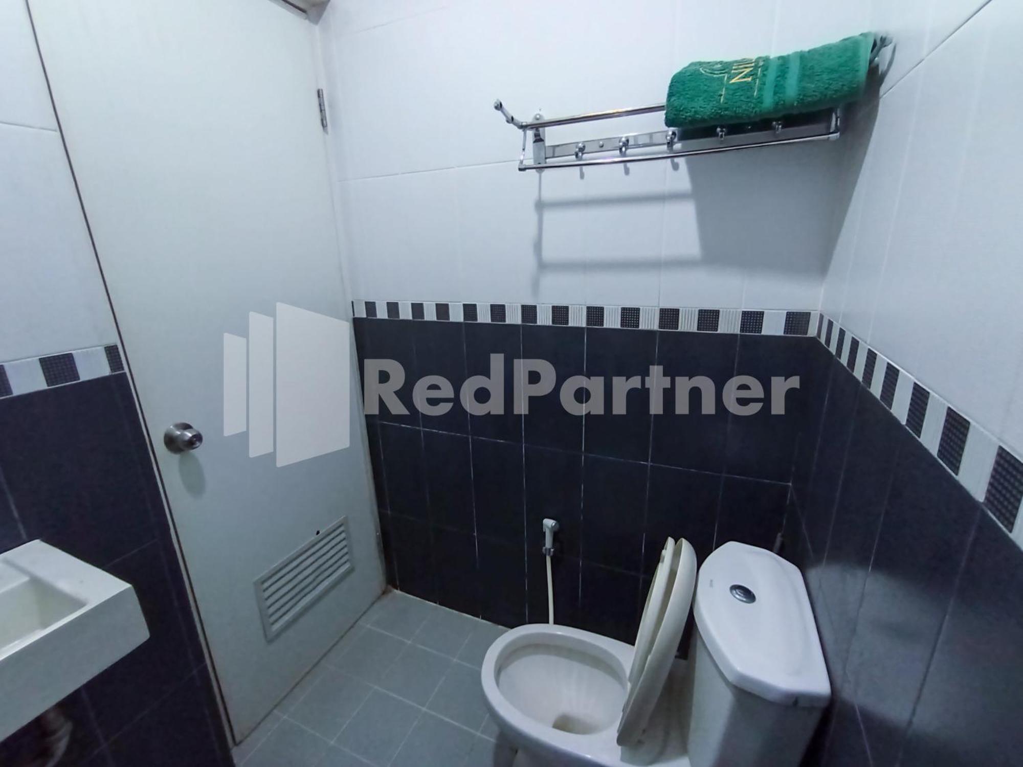 Nillo Hotel Kebumen Mitra Reddoorz ภายนอก รูปภาพ