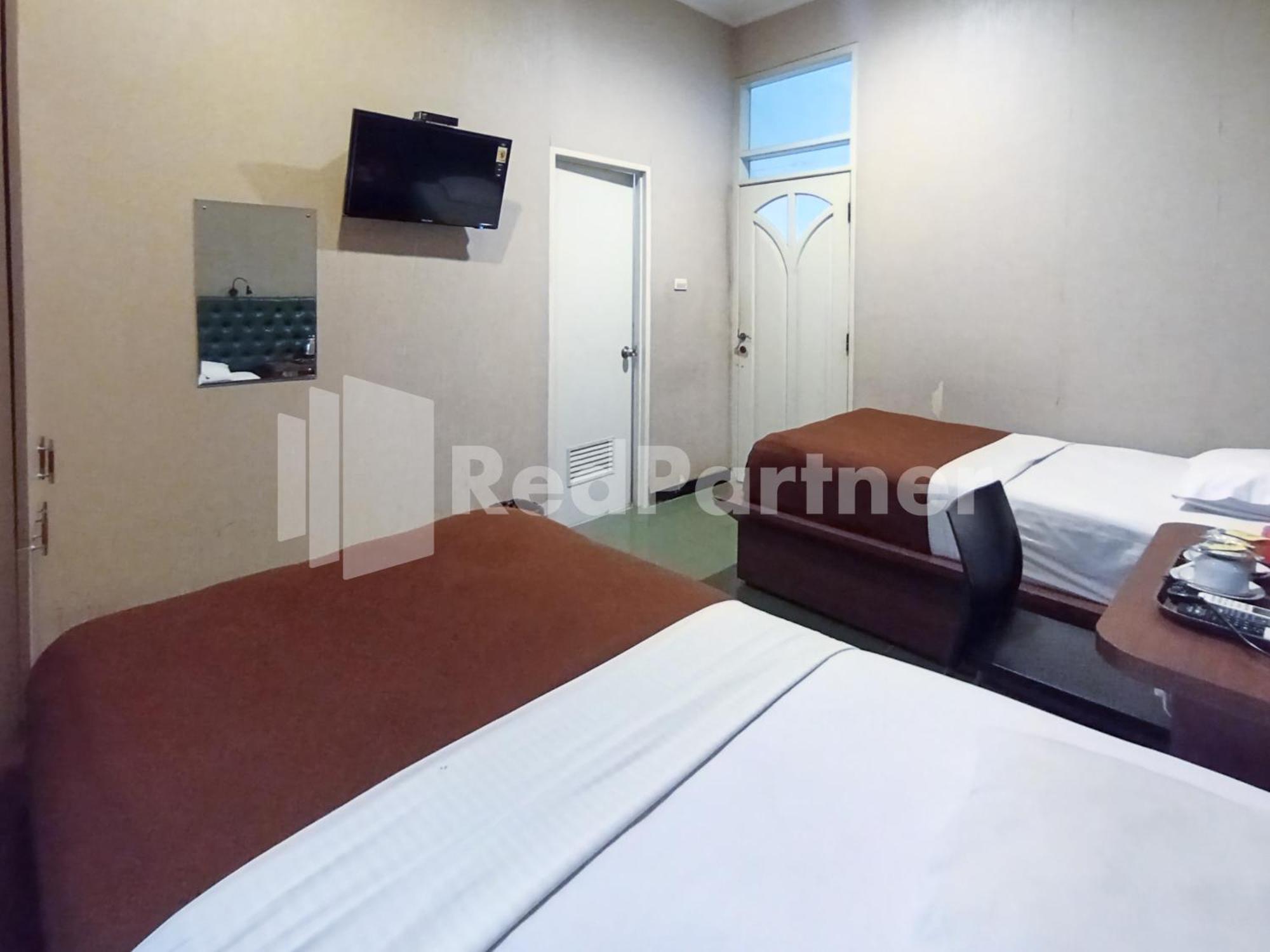 Nillo Hotel Kebumen Mitra Reddoorz ภายนอก รูปภาพ