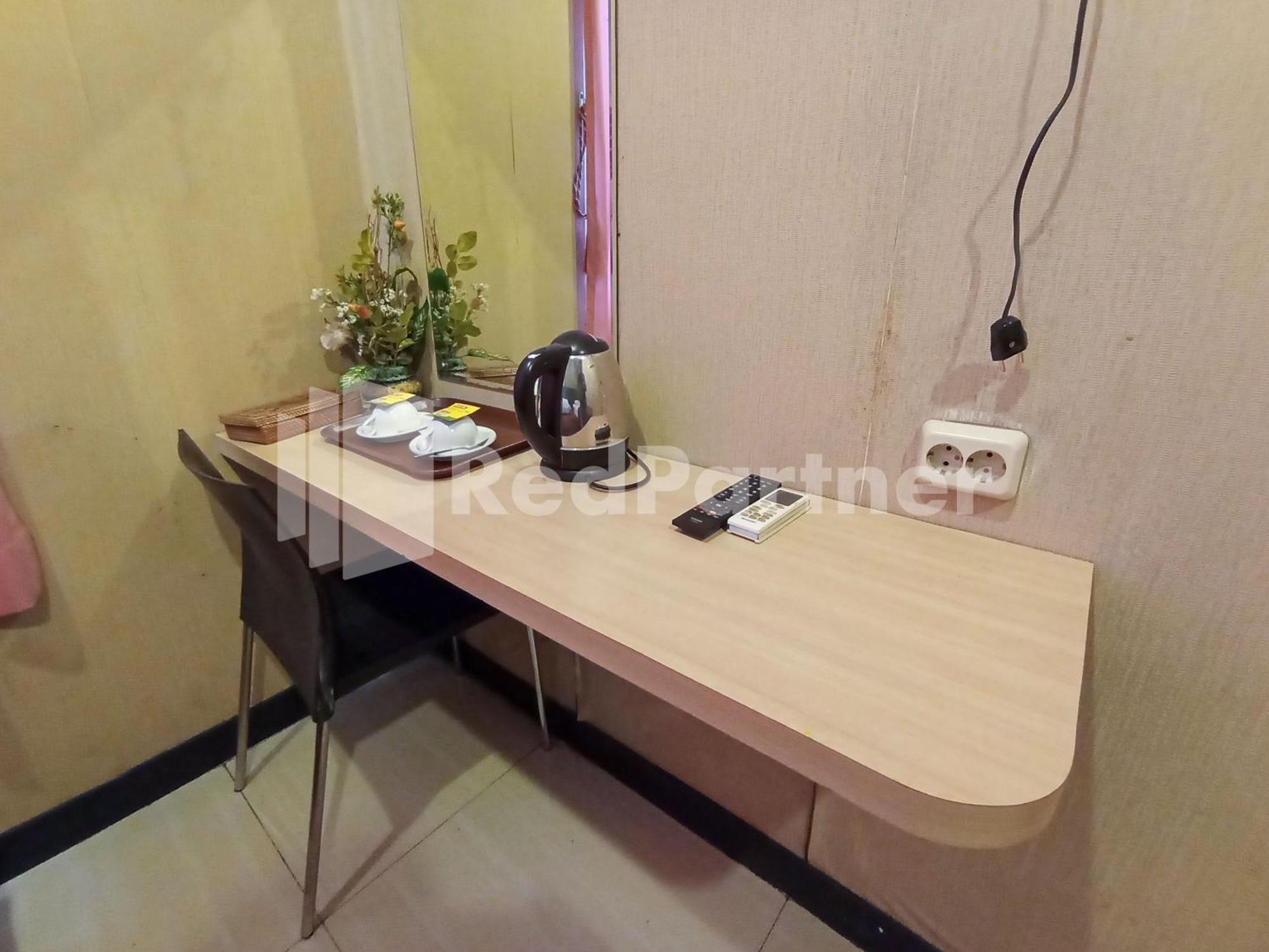 Nillo Hotel Kebumen Mitra Reddoorz ภายนอก รูปภาพ